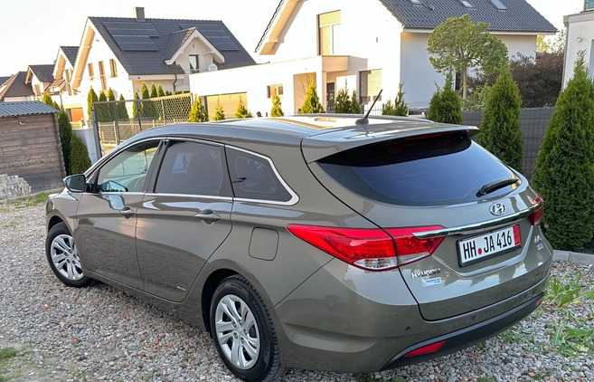 Hyundai i40 cena 38700 przebieg: 145300, rok produkcji 2014 z Swarzędz małe 301